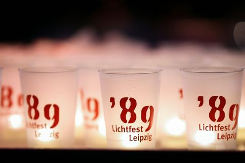 Kerzen zu Erinnerung an Friedliche Revolution