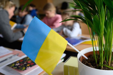 In Sachsen kamen zuletzt wieder mehr Schutzsuchende aus der Ukraine an. (Symbolbild) Foto: Robert Michael/dpa
