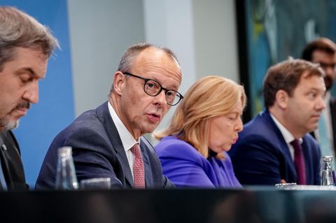 Markus Söder, Friedrich Merz, Bärbel Bas und Lars Klingbei (v.l.n.r)