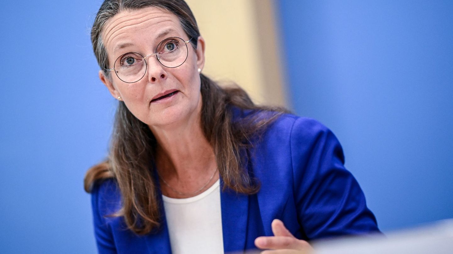 Kulturministerin Bettina Martin (SPD) hat kein Interesse daran, die Diskussion um eine Landeshymne für Mecklenburg-Vorpommern wi