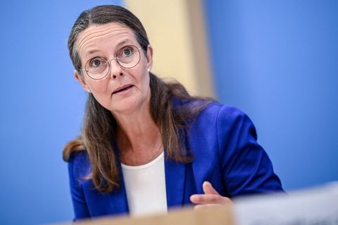 Kulturministerin Bettina Martin (SPD) hat kein Interesse daran, die Diskussion um eine Landeshymne für Mecklenburg-Vorpommern wi