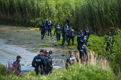 Die Polizei suchte mit großem Aufwand nach der verschwundenen Familie Schulze aus Drage (Aufnahme von 2015)