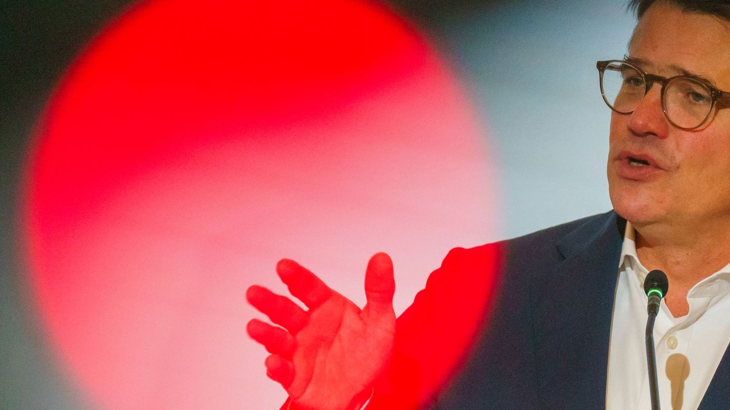 Boris Rhein, CDU- und Regierungschef von Hessen, kann sich über jüngste Umfrageergebnisse für Schwarz-Rot im Land freuen. (Archi