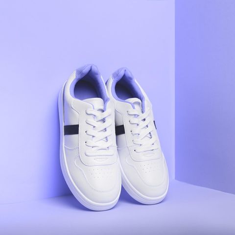 Weiße Sneaker