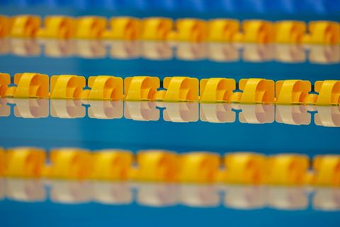 Bahnmarkierungen in Schwimmbad