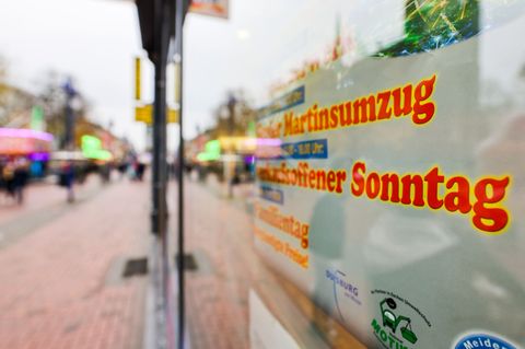 Die Thüringer Sonntagsöffnungsregelung ist der Wirtschaft zu bürokratisch (Illustration). Foto: Christoph Reichwein/dpa