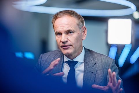 Blume: "Aus heutiger Perspektive ist das Ziel, wie es für 2035 gesetzt wurde, unrealistisch." Foto: Michael Kappeler/dpa