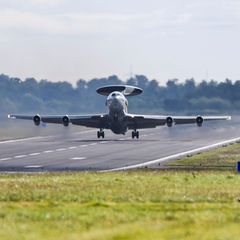 Der Nato-Flughafen in Geilenkirchen ist der Hauptstützpunkt von Awacs-Spezialflugzeugen zur Überwachung des Luftraumes. (Archivb
