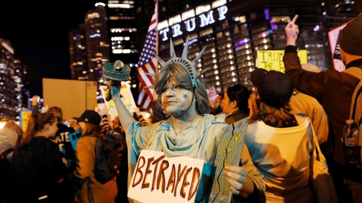 Proteste gegen Nationalgarde-Entsendung in Chicago