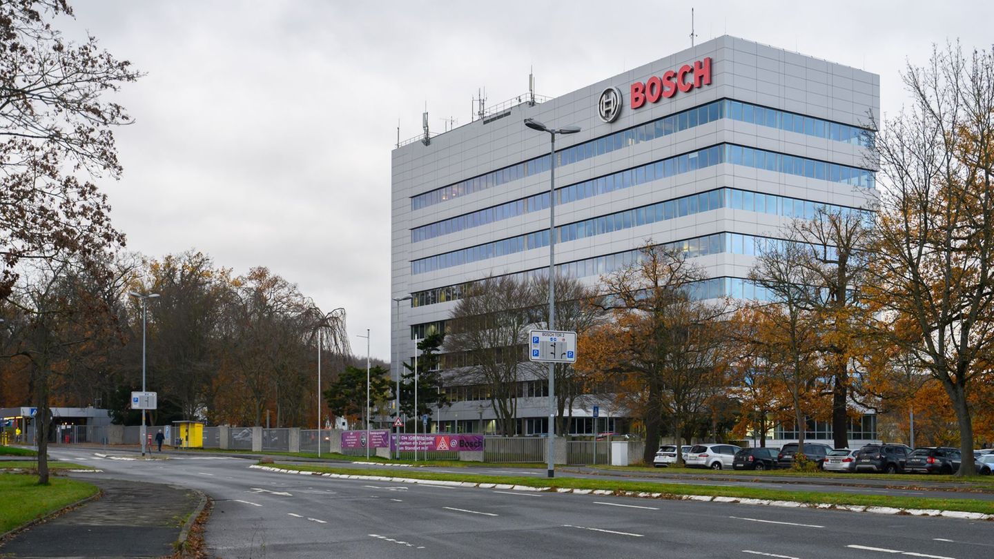 Rund 1.100 Menschen arbeiten bei Bosch in Hildesheim – mehr als die Hälfte von ihnen soll in den kommenden Jahren wegfallen. (Ar