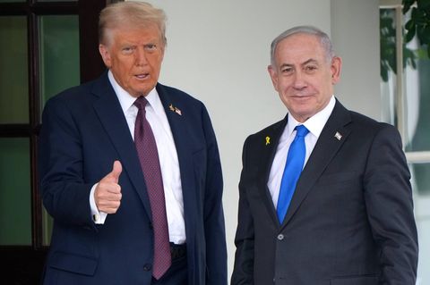 Podcast "Die Lage – International": Trumps Gaza-Deal: "Seine Stärke ist, dass er die Regeln ignoriert"