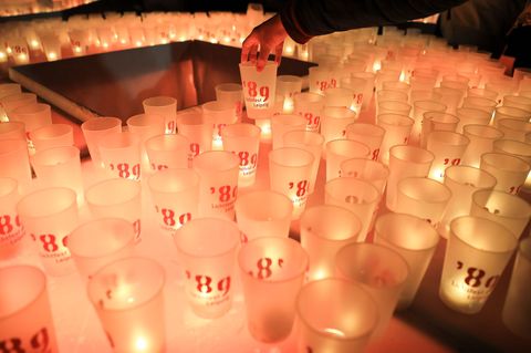 Das Lichtfest erinnert an den Herbst '89. Foto: Jan Woitas/dpa