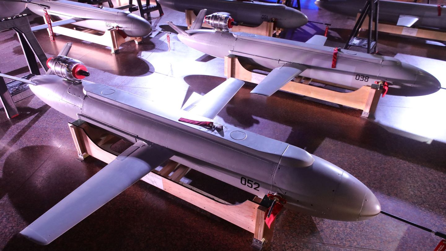Die Ukraine will die Produktion ihrer weitreichenden Drohnen und Raketen deutlich ausbauen, um die Kriegskosten für Russland zu