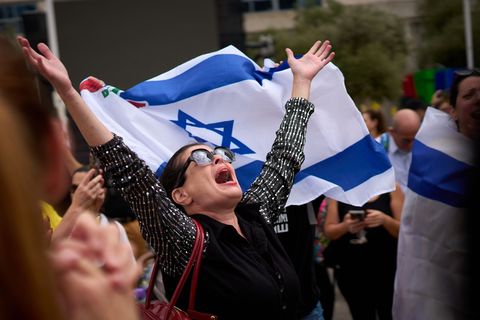 Nach der Hamas stimmte auch Israels Regierung der Waffenruhe zu. Foto: Emilio Morenatti/AP/dpa