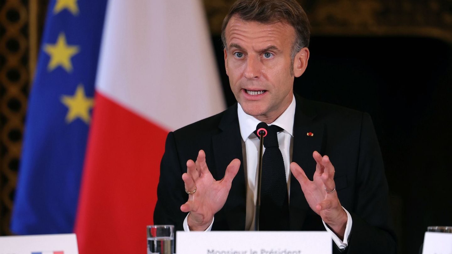 Für die Ernennung eines neuen Premiers hat Macron sich eine Frist bis zum heutigen Freitag gesetzt. Foto: POOL/Pool AFP/AP/dpa
