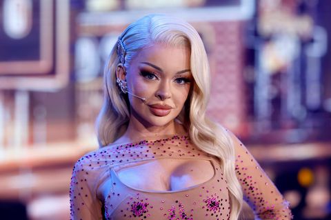 Katja Krasavice bei der Bühnenshow von DSDS
