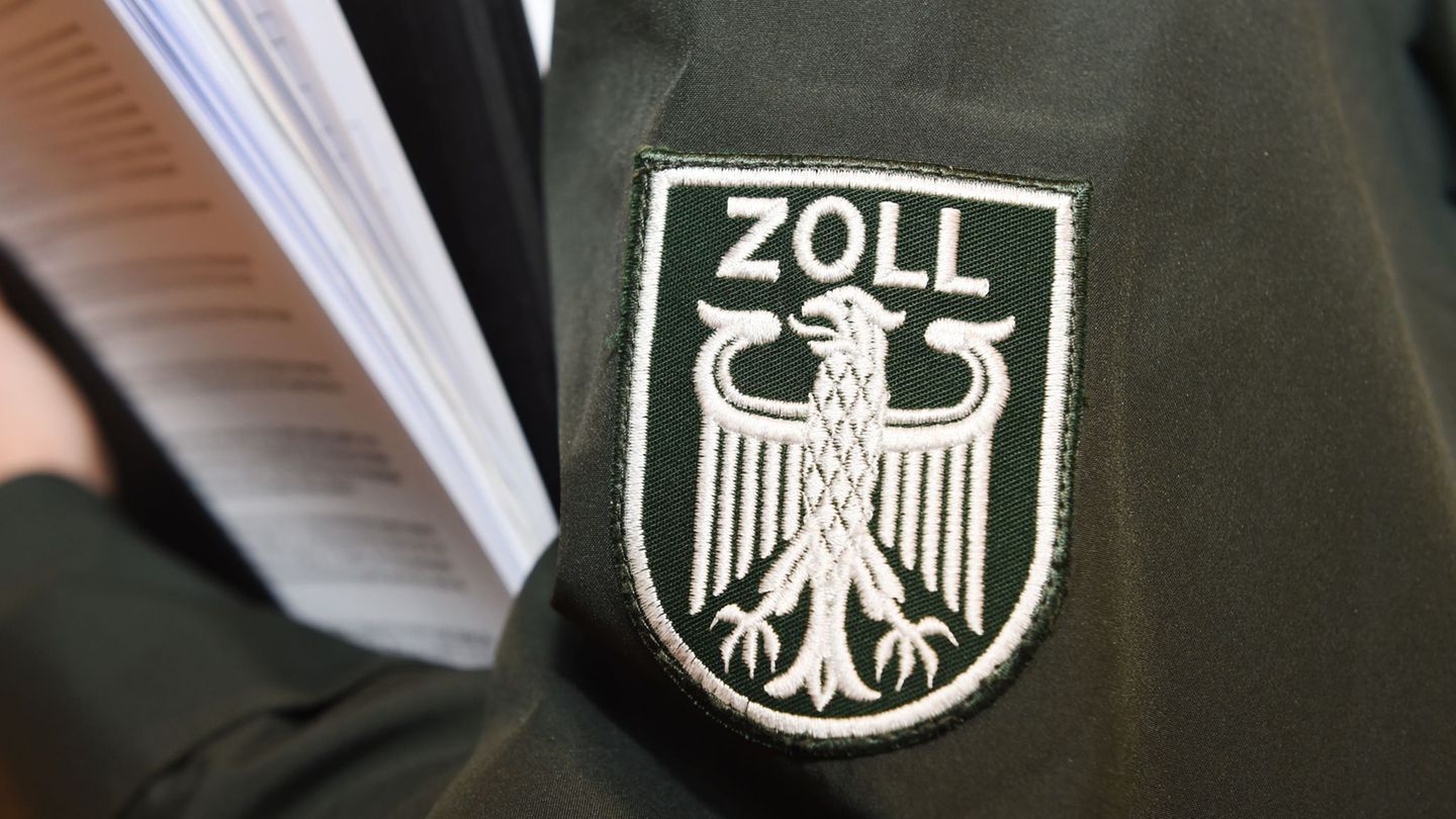 In den letzten Tagen wurden rund 50.000 Zigaretten vom Zoll entdeckt - mit Verkaufsabsicht oder zum Eigenbedarf. (Symbolbild) Fo