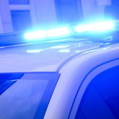 Die Polizei ermittelt nach einem Unfall mit einem schwer verletzten Radfahrer in Lingen. (Symbolfoto) Foto: Julian Stratenschult