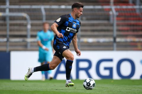 Marcel Hoffmeier soll noch lange in Paderborn spielen. Foto: Christoph Reichwein/dpa