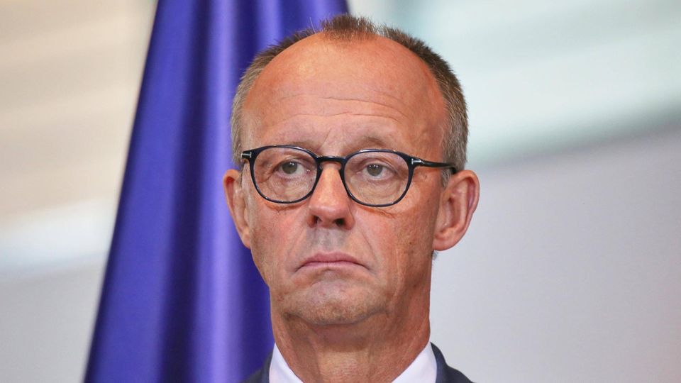 Linke kritisiert Bürgergeld-Aus als "menschenunwürdig" Merz
