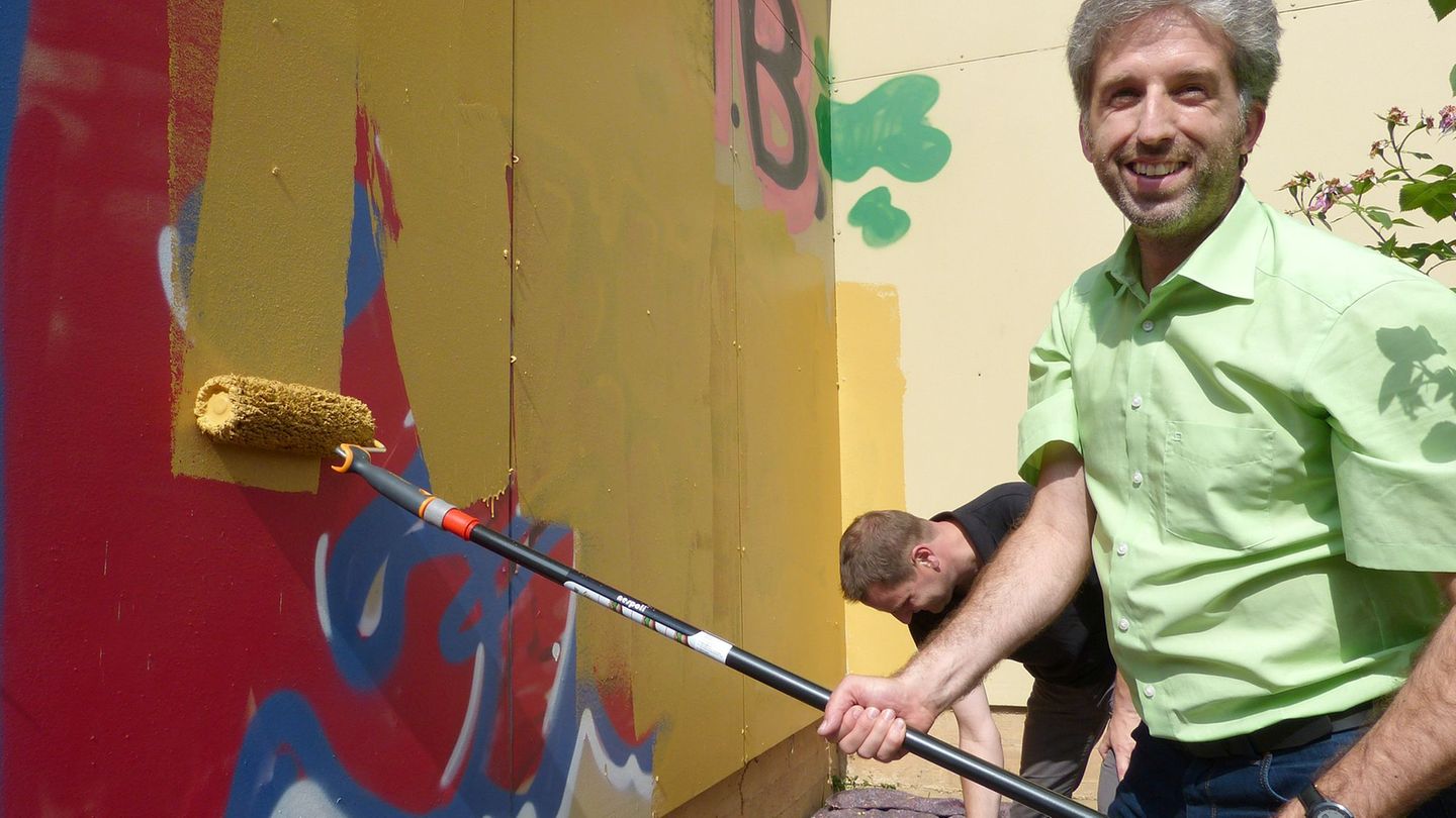 Tübingens Oberbürgermeister Palmer will die Stadt von illegalen Graffiti befreien. (Archivbild) Foto: Kathrin Löffler/dpa