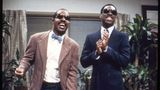 Komiker und Schauspieler Eddie Murphy mit Stevie Wonder  bei der SNL
