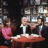 SATURDAY NIGHT LIVE, von links: Barbara Bach, Billy Crystal (als Fernando Lamas), Ringo Starr, Fernando's Hideaway