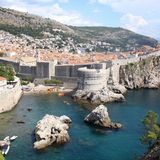 Beliebt, aber nicht bewundernswert: Die gerade einmal 40.000-Einwohner kleine Stadt in Kroatien wird im Sommer regelrecht überrannt: Im Schnitt kommen auf jeden Bewohner 30 Touristen