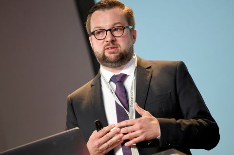 Oliver Nachtwey bekommt den Preis gemeinsam mit der Autorin Carolin Amlinger (Archiv). Foto: Britta Pedersen/dpa-Zentralbild/dpa