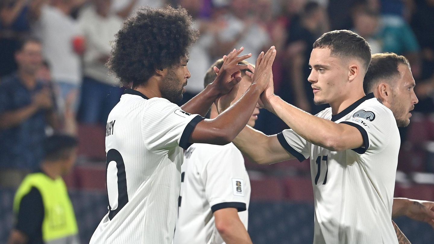 Serge Gnabry (l.) und Florian Wirtz dürften in der DFB-Elf gegen Luxemburg gesetzt sein