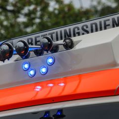Ein Reizgas-Vorfall an einer Schule in Wilhelmshaven sorgt für einen großen Einsatz. (Symbolbild) Foto: Oliver Berg/dpa