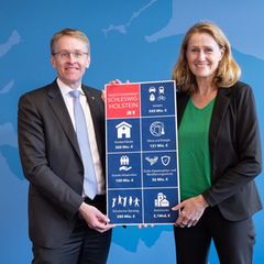 Schleswig-Holsteins Ministerpräsident Daniel Günther und Finanzministerin Silke Schneider planen das größte Investitionspaket in