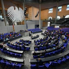 Die Berliner Staatsanwaltschaft hat Anklage erhoben gegen einen früheren SPD-Bundestagsabgeordneter wegen Betruges. (Symbolbild)