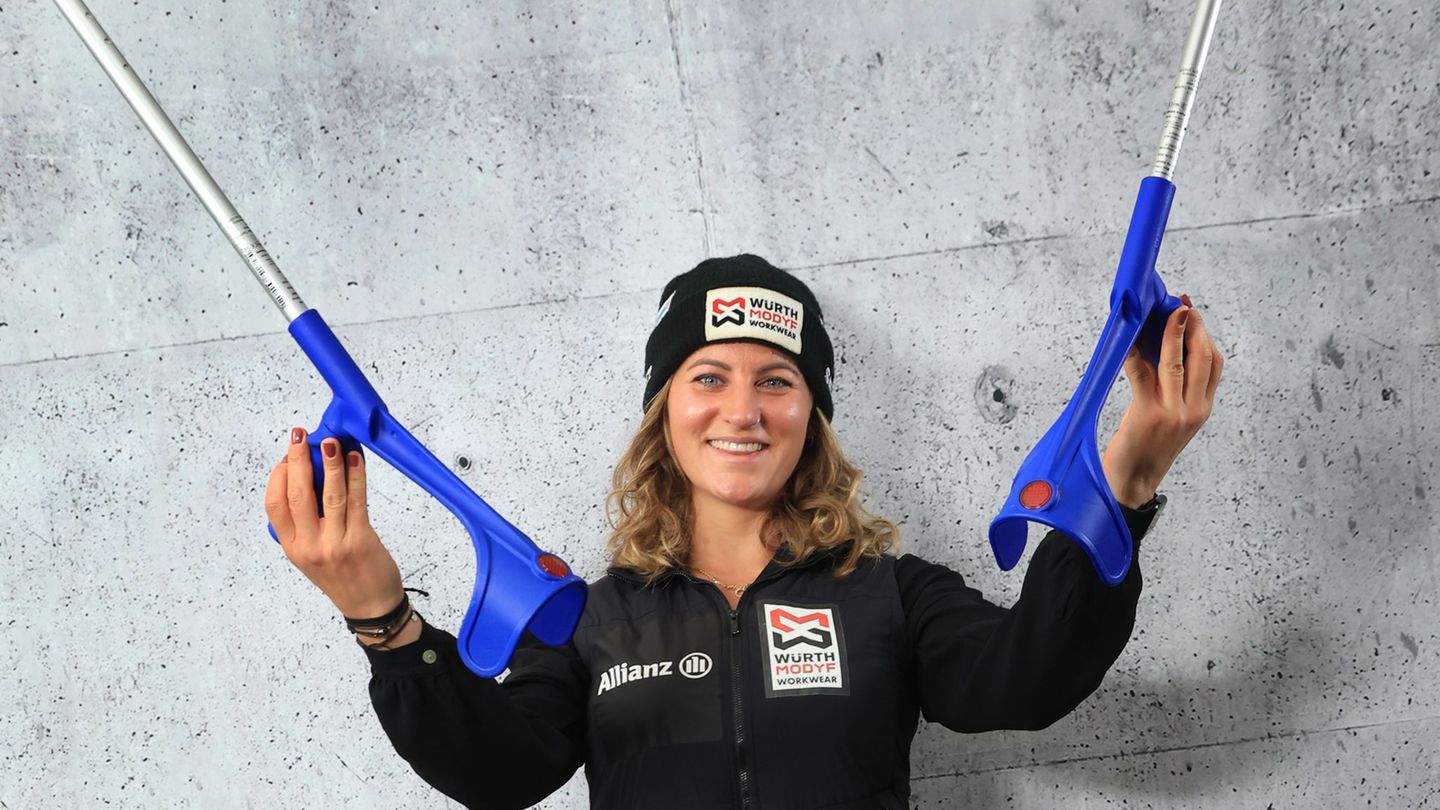 Derzeit an Krücken: Snowboarderin Ramona Hofmeister Foto: Karl-Josef Hildenbrand/dpa