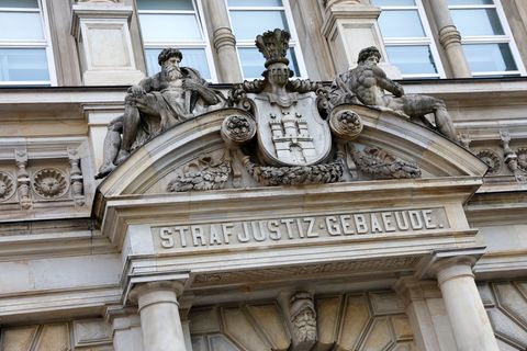 Im Hamburger Strafjustizgebäude beginnt am Mittwoch nach einem tödlichen Messerangriff im Hamburger Stadtpark der Prozess gegen