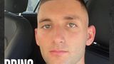 Matan Angrest, ein israelischer Soldat, wurde israelischen Medien zufolge aus einem brennenden Panzer entführt. Der heute 22-Jährige soll Berichten zufolge angekettet und geschlagen worden sein