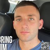 Matan Angrest, ein israelischer Soldat, wurde israelischen Medien zufolge aus einem brennenden Panzer entführt. Der heute 22-Jährige soll Berichten zufolge angekettet und geschlagen worden sein