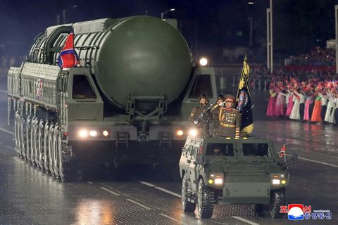 Interkontinentalrakete bei der Parade in Pjöngjang