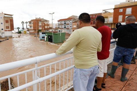 Starker Regen hat in Südostspanien zu Überschwemmungen geführt. Foto: Edu Botella/EUROPA PRESS/dpa
