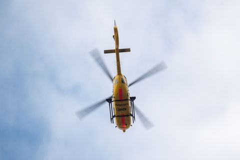 Ein Rettungshubschrauber brachte die Verletzten ins Krankenhaus. (Symbolbild) Foto: Sebastian Gollnow/dpa