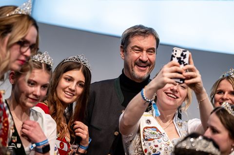 Ein Selfie hier, ein Selfie da: Für CSU-Chef Markus Söder sind Posts in sozialen Netzwerken mehr als Unterhaltung. (Archivbild)