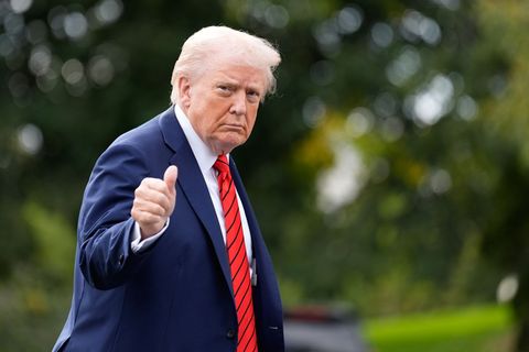 Trump will am Montag Angehörige der Hamas-Geiseln treffen. Foto: Alex Brandon/AP/dpa