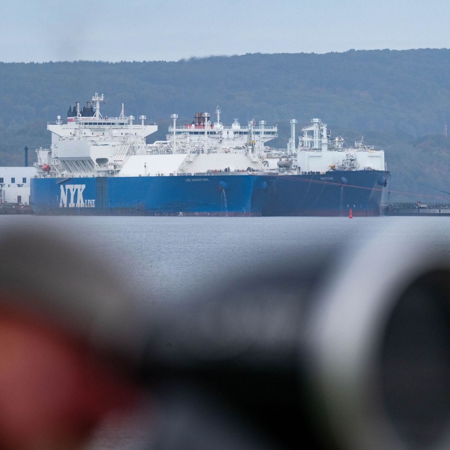 Über die Ostsee kam zuletzt wieder weniger LNG an Deutschlands Küste. Foto: Stefan Sauer/dpa