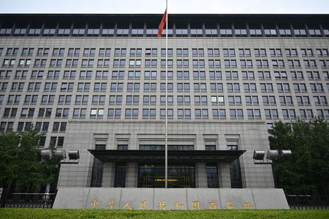 Chinas Handelsministerium warf den USA Doppelmoral im Handelsstreit vor. (Symbolbild) Foto: Johannes Neudecker/dpa