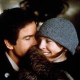 Mit Warren Beatty war sie von 1978 bis 1980 liiert, sie lernte ihn bei den Dreharbeiten zu "Reds" kennen