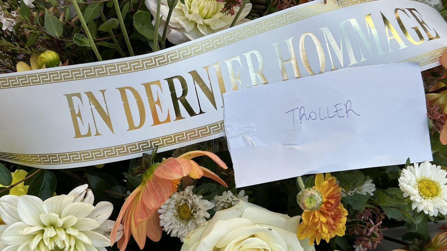 Troller Begräbnis: Blumenschmuck