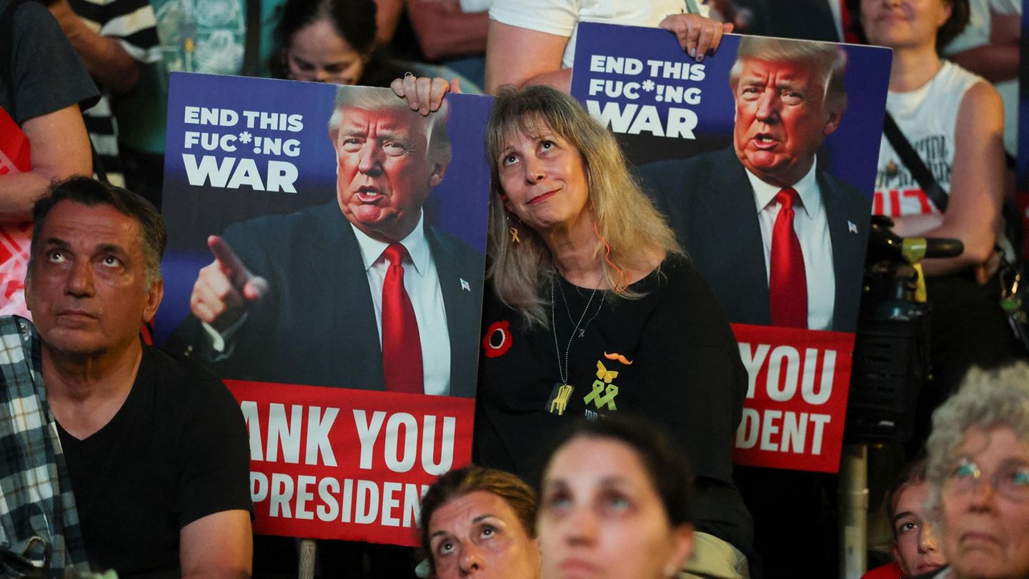 Demo in Tel Aviv: Tausende Israelis buhen Netanyahu aus – für Trump gibt es Sprechchöre