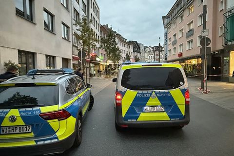 Die Polizei war mit einem Großaufgebot vor Ort. Foto: Mike Seeboth/dpa