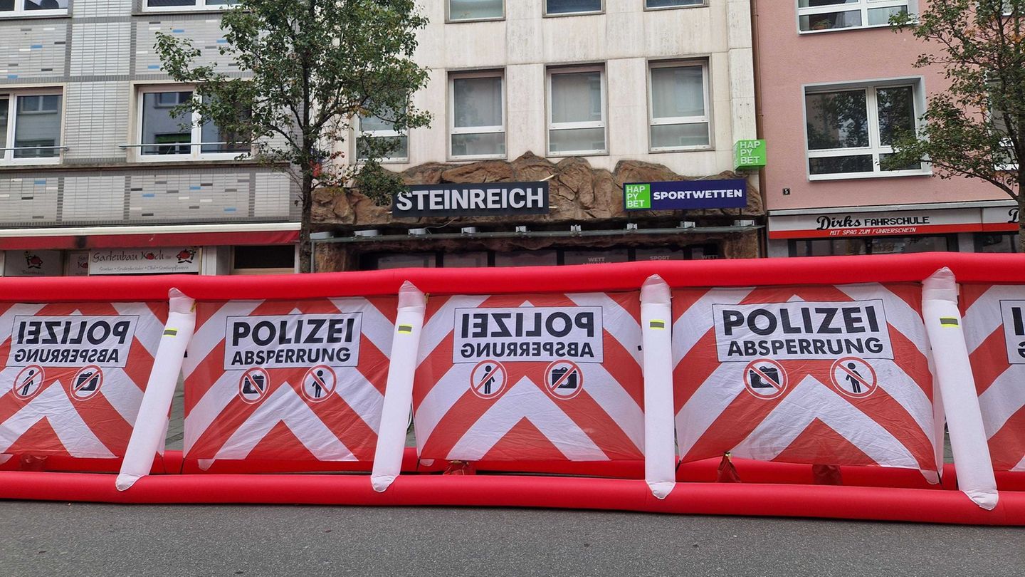 Polizeiabsperrung am Tatort in der Innenstadt von Gießen
