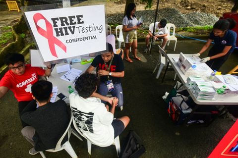 Kampf gegen tödliche Krankheiten wie HIV: Deutschland sagt eine Milliarde Euro zu